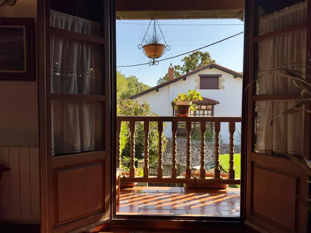 CASA CON JARDIN EN LIANDRES — 11