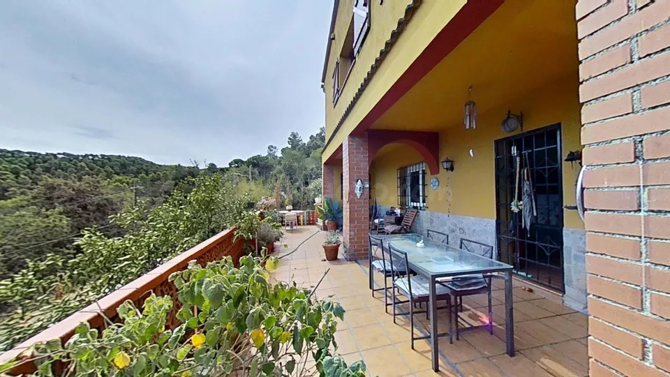 Chalet independiente con parcela de 1.000 m2 en Sol i Aire – Sant Cugat del Vallès