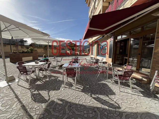 Oportunidad Única: Bar-Restaurante en Pleno Funcionamiento