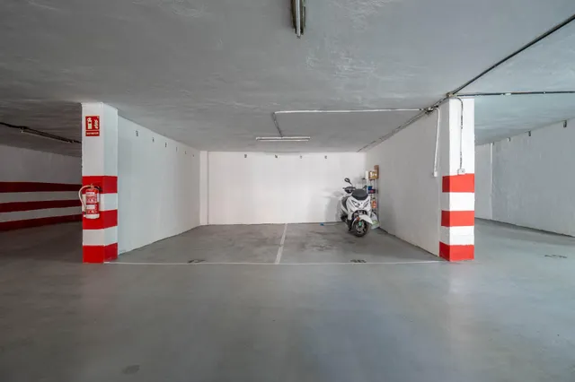 Oportunidad de Inversión: Plazas de Garaje en Gran Vía desde 24.900€. — 12