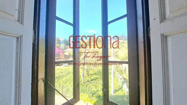 MAJESTUOSA CASA PARA REFORMAR. SOBA — 22
