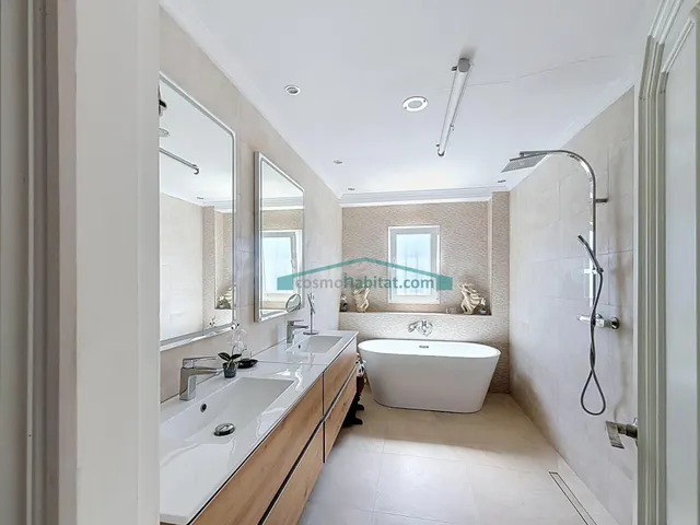 Propiedad independiente con dos edificaciones, piscina y pos - foto 3
