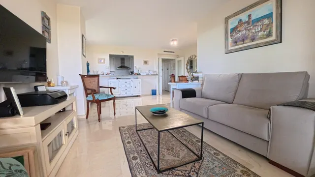Apartamento de planta baja de esquina con 2 dormitorios con jardin y vistas parciales al mar — 7