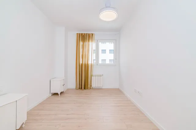 OPORTUNIDAD EN VENTA DE PISO VPO DE 3 DORMITORIOS EN BARRIO ALBAYDA CON PLAZA DE GARAGE Y TRASTERO — 29