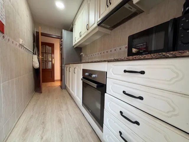 Piso CON ASCENSOR de 2 hab. (antes 3) completamente exterior reformado — 26