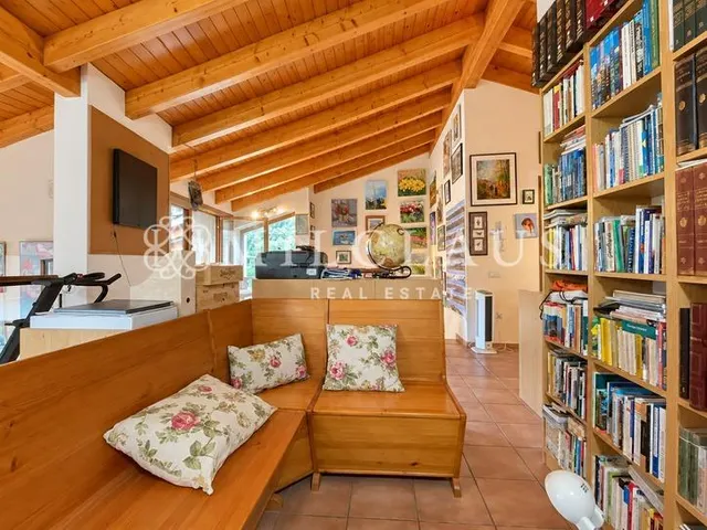 Casa o chalet independiente en venta en calle Mura, Talamanca — 50