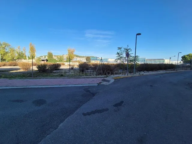SUELO VENTA ZARATÁN. Urbis te ofrece un solar en venta en Za