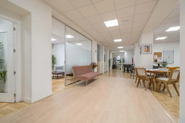 AMPLIA Y LUMINOSO OFICINA DE 390 M2 EN EL VISO