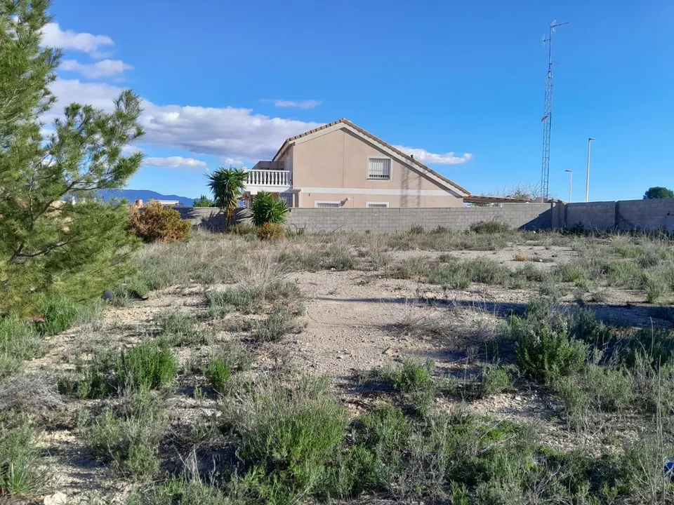 TERRENO URBANO A LA VENTA EN BENAGUACIL