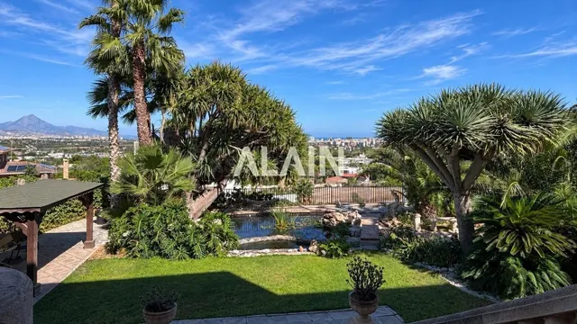 Casa 11 habitaciones 1000m² en venta - Vistahermosa — 2