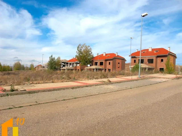 Suelo Residencial en Buniel — 5