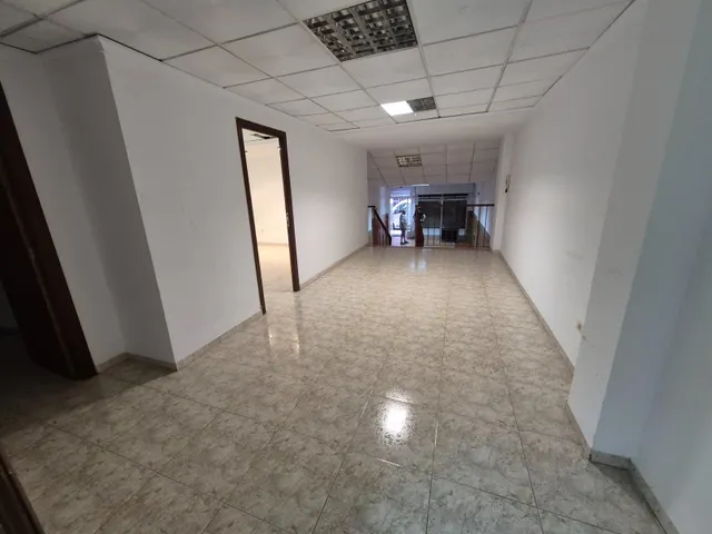Local Comercial  - Oportunidad Única — 13