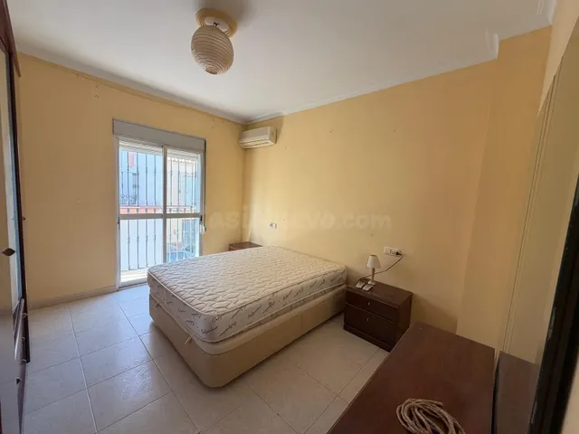Amplia Casa en La Merced: Ideal para Familias o Inversores — 11