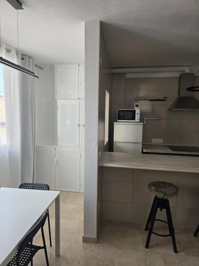Apartamento a 100 m. playa reformado y amueblado — 9