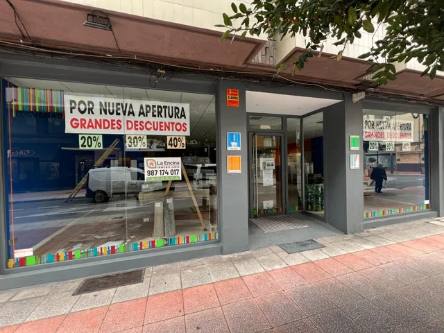 Local comercial en el centro de Ponferrada con múltiples opciones — 17