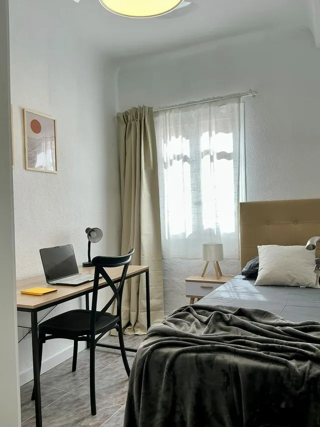 ALQUILER DE AMPLIA VIVIENDA REFORMADA CON 5 DORMITORIOS ZONA CAROLINAS ALTAS — 7