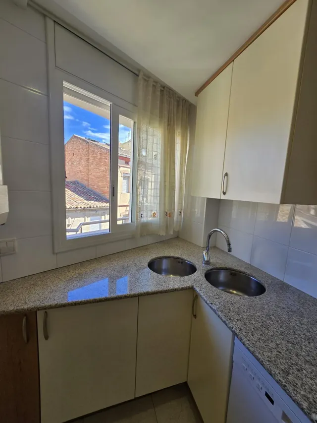 Piso impecable amueblado 4 hab — 21