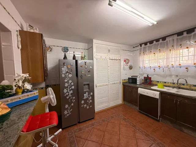 AMPLIA CASA DE DOS PLANTAS + BUHARDILLA Y AZOTEA EN SANTA CRUZ – A SOLO 15 MINUTOS DE CÓRDOBA — 13