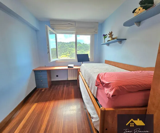Se vende bonito piso en Etxebarri, Bilbao — 28