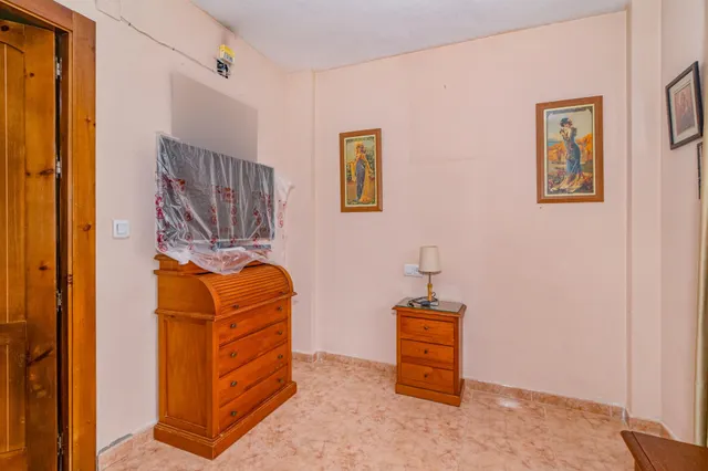 Fantástica casa adosada de 3 plantas con placas fotovoltaicas en Cúllar Vega !! — 29