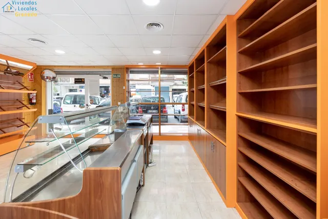 LOCAL COMERCIAL EN EL CHARCÓN — 7