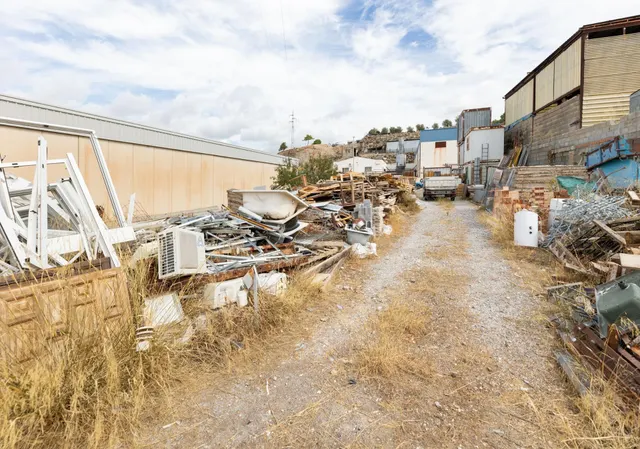 Parcela industrial en poligono industrial las canteras. — 11
