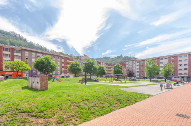 Gran Local en el Centro de Mieres — 15