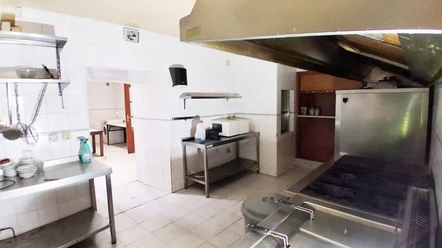 Urbis te ofrece un hotel en venta en Ciudad Rodrigo, Salamanca. — 38