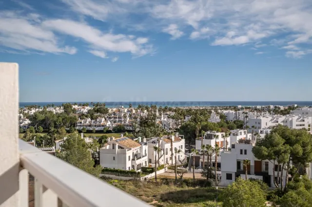 Ático Elegante con Excepcional Terraza Privada en la Azotea  - foto 2