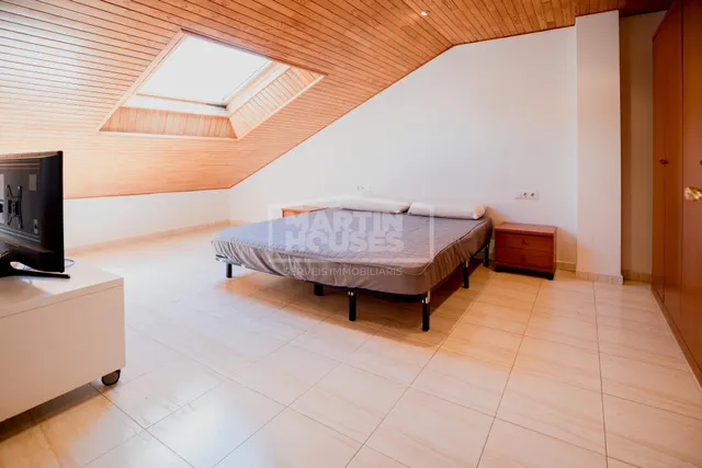 Dúplex de 3 habitaciones en el centro de La Seu d'Urgell — 15