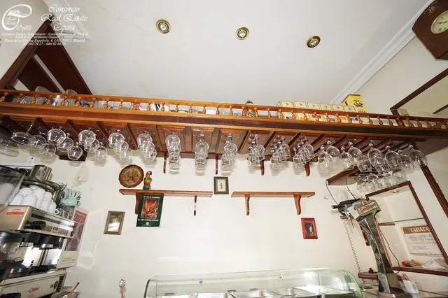BAR CAFETERIA FRENTE A METRO Y RENFE PIRAMIDES — 20