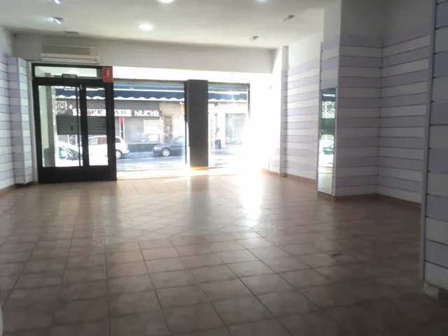 FABULOSO LOCAL PARA INSTALAR SU NEGOCIO. — 9