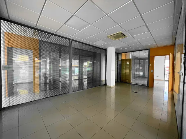 BAJO COMERCIAL EN ESQUINA EN VERA — 6