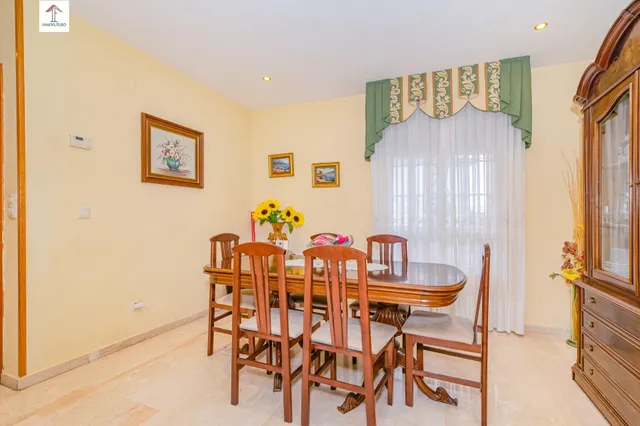 ¡AMPLIA CASA DE 4 DORMITORIOS, 3 BAÑOS Y CALEFACCIÓN CENTRAL EN LA ZUBIA! ✨ — 17