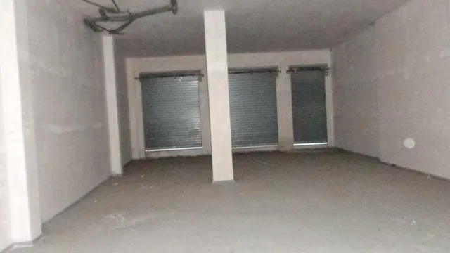 LOCAL EN VENTA EN PETRER — 21
