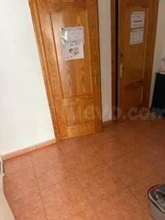 Local comercial 40m2 con escaparate en Las Torres de Cotilla - foto 5