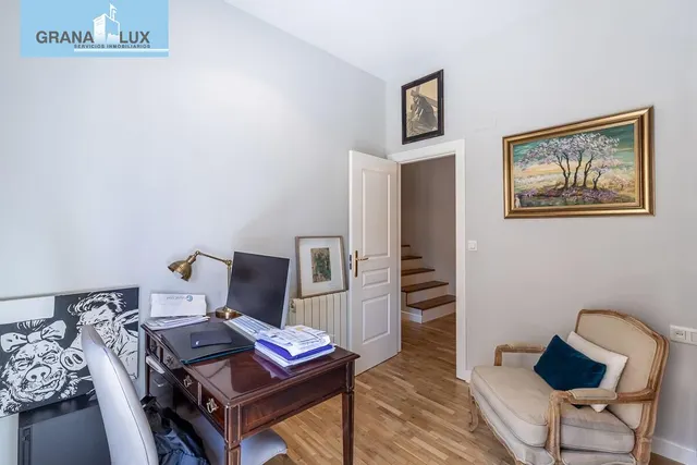 Exclusivo Piso Dúplex en el Corazón de Granada — 14