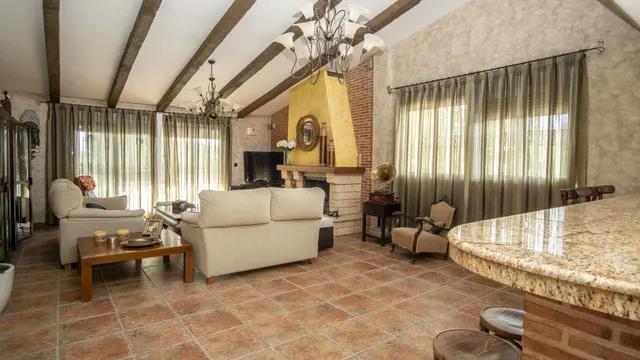 Chalet en sax buena zona para vivir todo el año. — 9