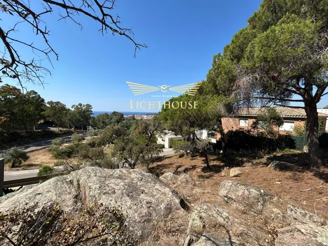 Parcela con vistas al mar en barrio Monterrey de Lloret de M - foto 3