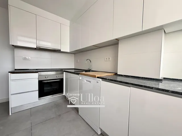 AMPLIA Y LUMINOSA VIVIENDA EN ALQUILER EN AVENIDA ÓSCAR ESPLÁ CON PARKING — 11