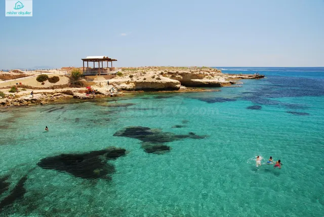APARTAMENTO CON TERRAZA EN EL CORAZÓN DE EL CAMPELLO, JUNTO AL MAR — 27