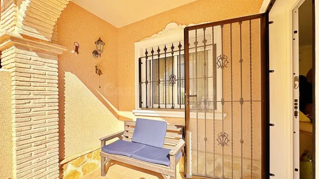 ADOSADO DE 3 DORMITORIO Y 2 BAÑOS EN ORIHUELA COSTA (ZONA LOS DOLSES) — 7