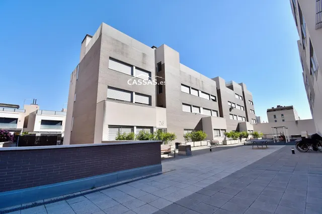 Soto del HENARES - 2 habitaciones, 2 plazas de garaje y trastero. — 33
