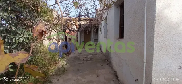 Casa con terreno y nave, LA ESCUCHA — 48