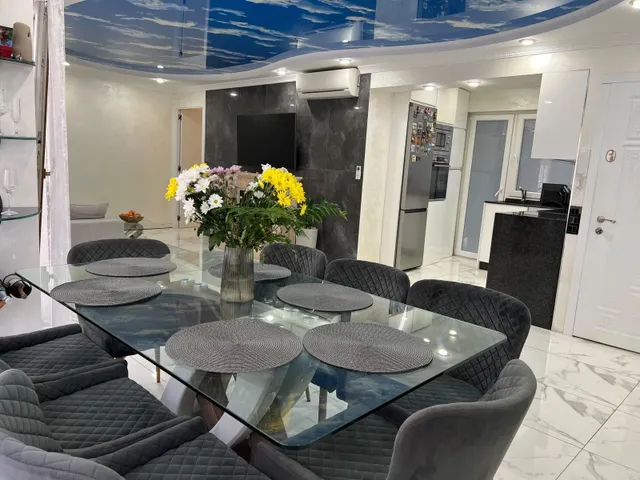 Apartamento reformado con terraza, en la provincia de Alicante, en la ciudad de Torrevieja. 3 habitaciones | 98 m2 | A 60 metros del mar — 14