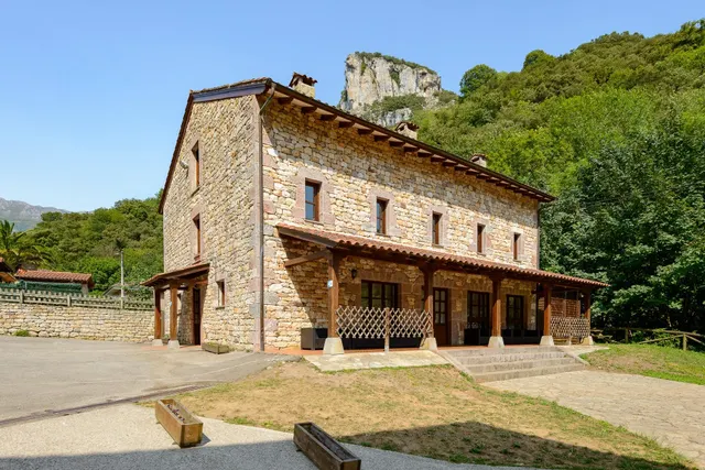 Complejo turístico en venta en cabrales: 32 habitaciones y 96 plazas entre los picos de europa y la costa asturiana — 20