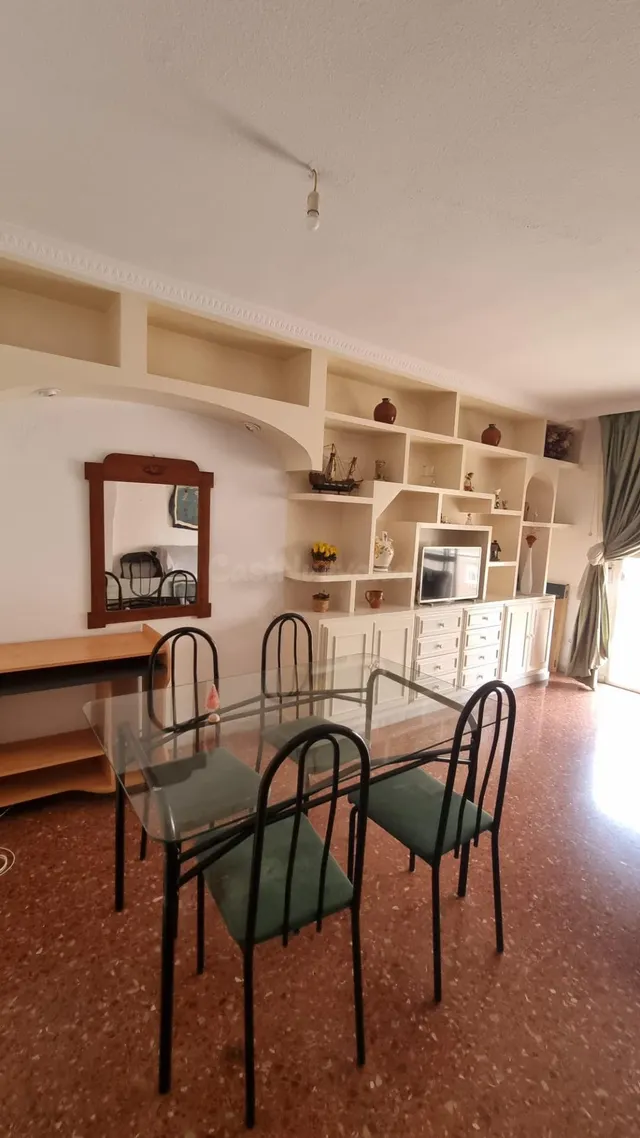 Piso de 4 habitaciones en alquiler – de septiembre a junio - foto 2