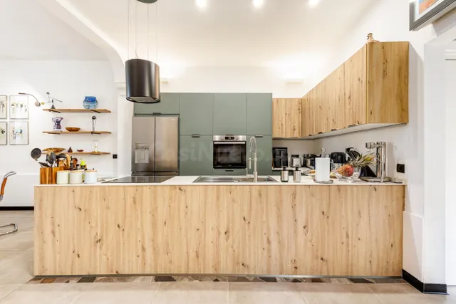 Casa unifamiliar en venta  con piscina privada, 5 dormitorios y amplio patio en Málaga — 7