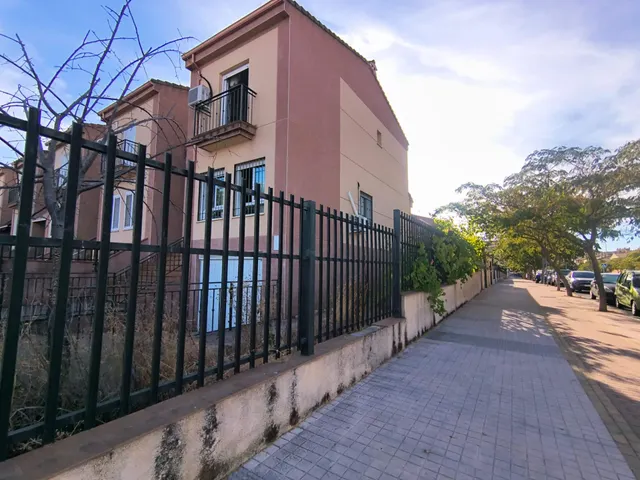 Adosado en venta en Montesol — 38