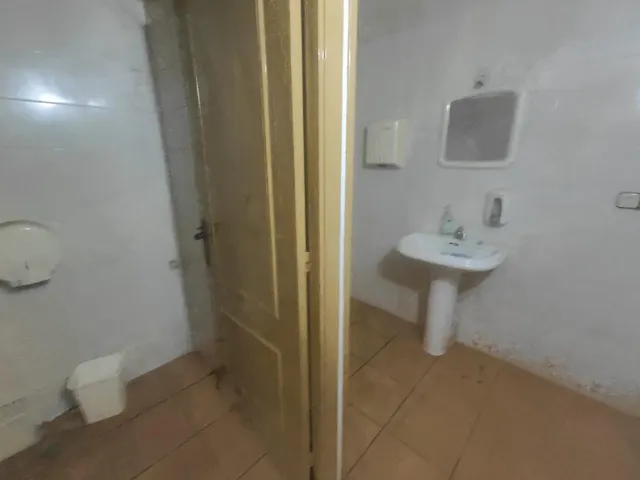 LOCAL COMERCIAL EN VENDA AMB PROJECTE DE CANVI D'ÚS A HABITATGE / CENTRE DE VILANOVA DEL CAMÍ — 38